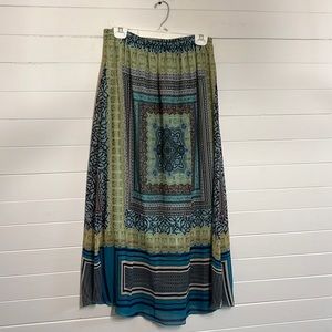 Print overlay skirt